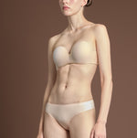 Load image into Gallery viewer, SEAMLESS BIKINI กางเกงในไร้ขอบทรงบิกินี่
