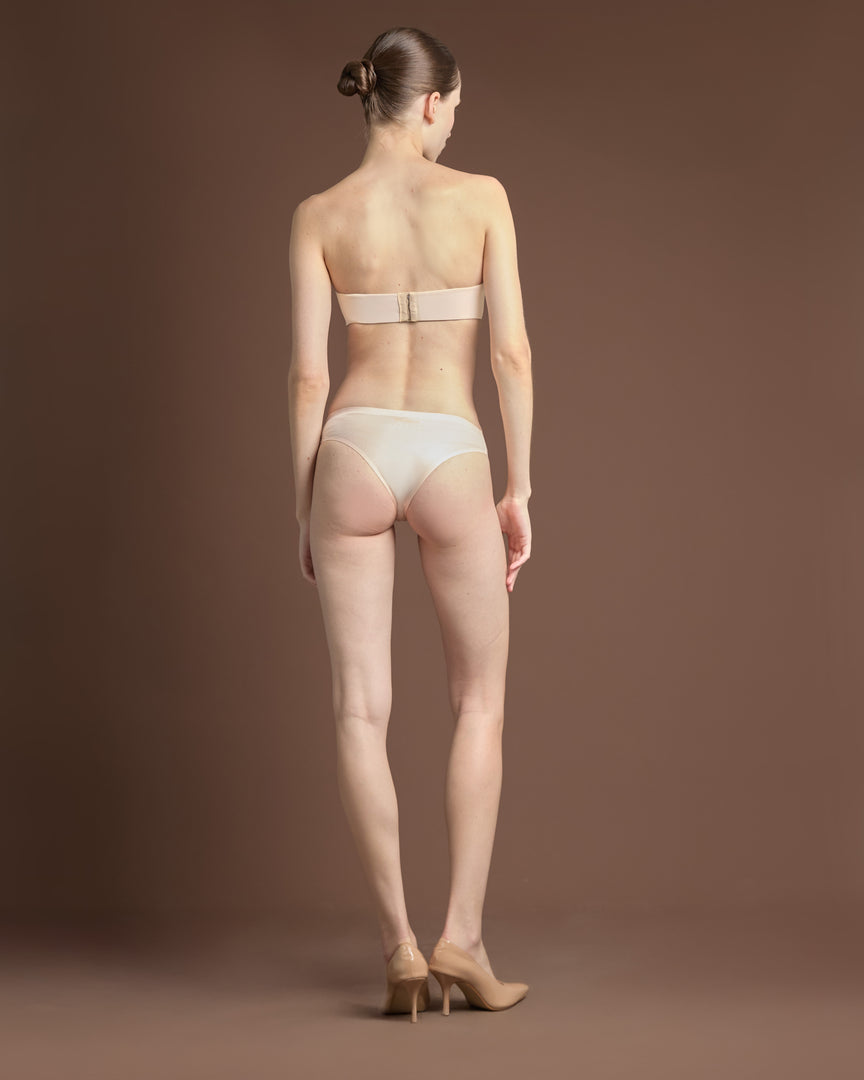 SEAMLESS BIKINI กางเกงในไร้ขอบทรงบิกินี่